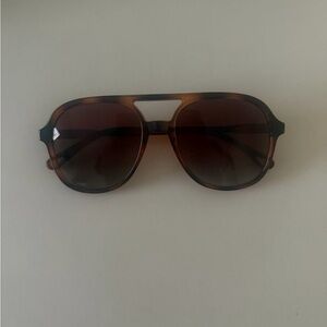 Classic Tortoise Shell Sunglasses